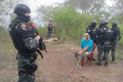 Los sospechosos fueron detenidos por la Policía.