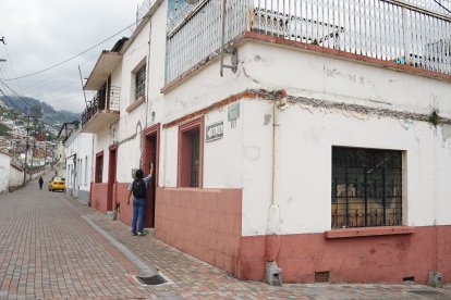 En esta casa se encontraron los restos del menor de edad en La Recoleta, en Quito.
