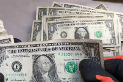 Números que contienen tres dígitos diferentes.