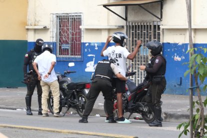 Se ejecutaron varios operativos en la zona donde ocurrió un asesinato.