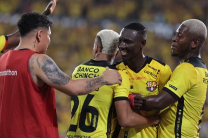 En la presentación del Barcelona SC, en Guayaquil, el Ídolo ganó el clásico contra Emelec.