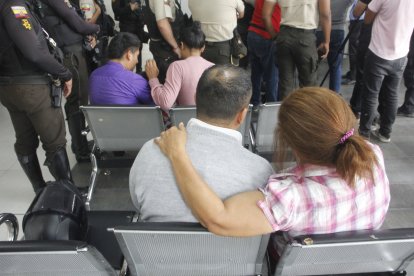 Los ciudadanos se reencontraron con su familias.