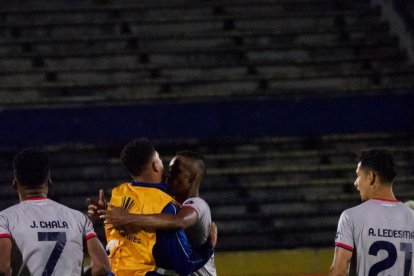 El Nacional superó a Bloomings de Bolivia.