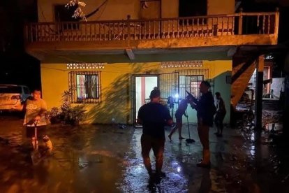 Los habitantes de Manabí afrontaron problemas similares por las lluvias.