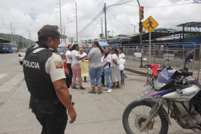 El plantón se realizó la mañana de este 17 de febrero.