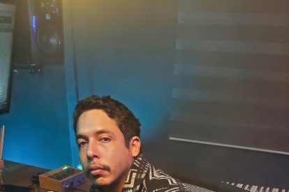 Yeii Ávila, rapero guayaquileño, también fue incluido en la nueva versión.