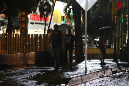 También llovió en la vía a Daule.