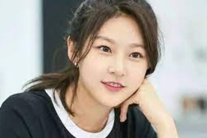 La primeras investigaciones arrojan que la actriz tenía problemas de salud.