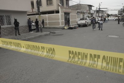 Dos víctimas en la cdla. Unidad Nacional, Durán.