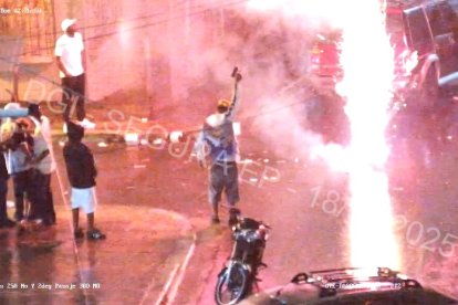 Imagenes en la que aparecen disparando.