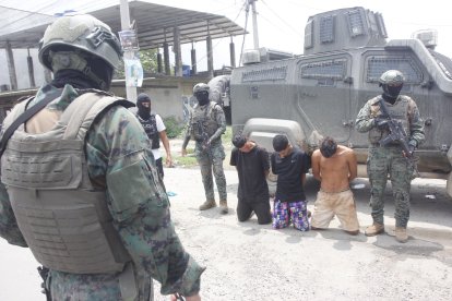 Tres hombres fueron detenidos en el cantón Durán.
