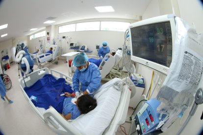 En el hospital del IESS Teodoro Maldonado Carbo hay un ambiente de inseguridad por el control de las mafias. 
HOSPITAL TEODORO MALDONADO, AREA NUEVA EMERGENCIA OBSERVACIÓN.