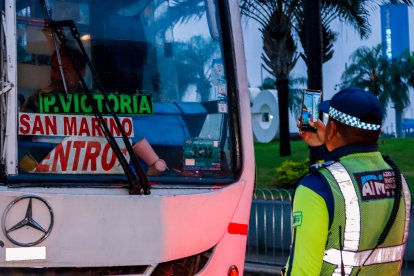 Los operativos se enfocaron en el control de la revisión técnica vehicular.