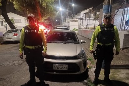 En este vehículo se movilizaban los sospechosos.