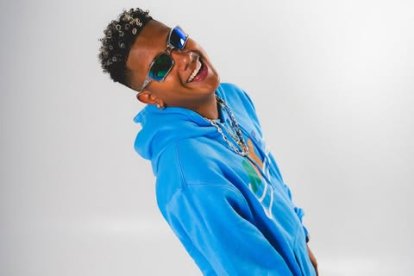 A los 17 años se inició en la música con el 'freestyle'.