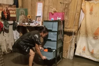 El agua en Manabí entra hasta las viviendas.