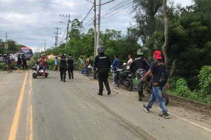 La protesta en Montañita duró alrededor de tres horas.