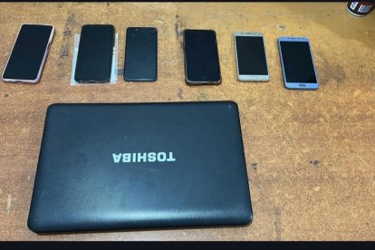 Las evidencias halladas en poder del detenido.