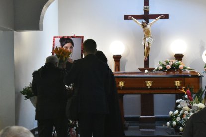 Las honras fúnebres se llevaron a cabo en la intimidad familiar y de allegados de la joven.
