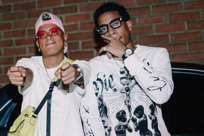 Jombriel y DFZM durante la grabación del video oficial de Vitamina.