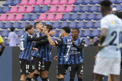 Independiente del Valle en el festejo de su gol