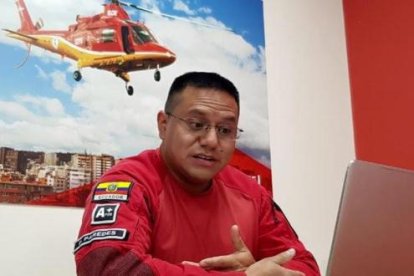 Paúl Paredes atendió la emergencia como paramédico.