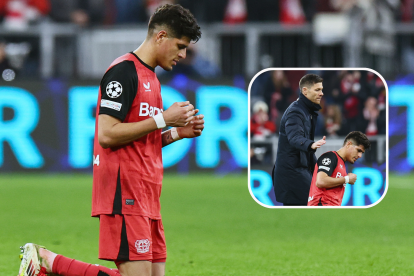 Piero Hincapié reacciona luego de perder 3-0 con el Bayer Leverkusen su partido ante Bayern múnich en la ida de los octavos de final de Champions League.