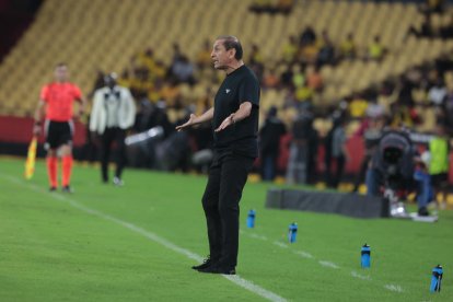 El argentino Ramón Díaz, entrenador del Timao, analizó la caída ante Barcelona.