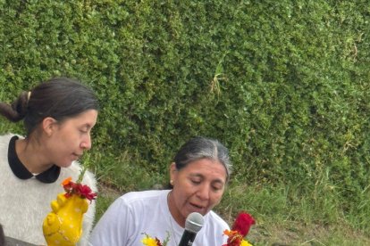 Las mujeres se sienten apoyadas entre sí.