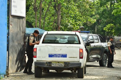 En los exteriores de la ‘Peni’, no hubo mayores novedades. Los vehículos entraban y salían con normalidad.