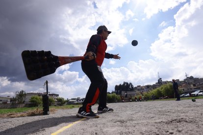 Los actuales problemas son la falta  de ayuda de organismo estatales.