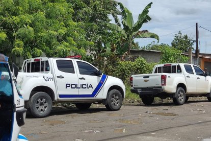 Quinindé: Hallan cuerpos de dos mujeres envueltos en sábanas.