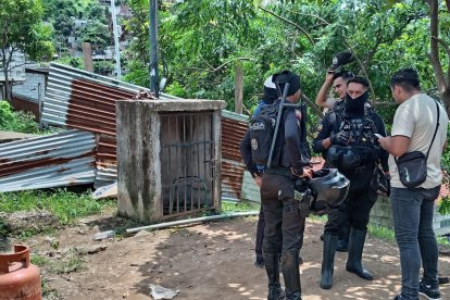 Policias llegaron al sitio del suceso.