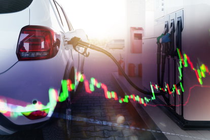 El precio de la gasolina cambia cada mes en Ecuador.