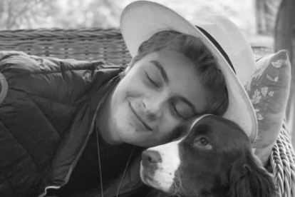 El príncipe Frederik luchó valientemente contra la enfermedad PolG, falleciendo a los 22 años dejando un legado de esperanza y concienciación.

