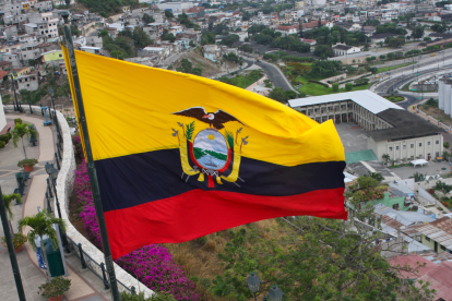 El Gobierno de Ecuador dará becas mediante Senescyt.