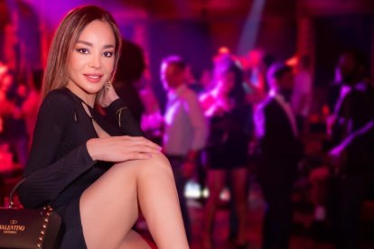 Vive en un departamento de 18 metros cuadrados por el que paga 800 euros al mes.