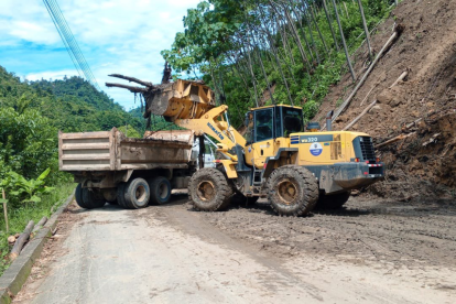 Ministerio de Transporte realiza trabajos en la vía E30 San Plácido - San Sebastián.