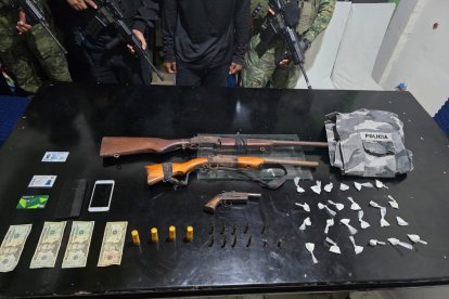 Las evidencias que se pudieron decomisar en la captura.