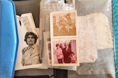 Este es uno de los últimos álbumes de fotos físicos que conserva la familia de María Norma.