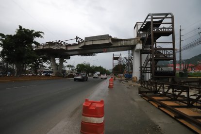 Obras en vía a la costa.