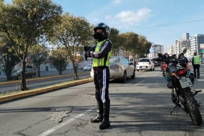 Conoce cómo rige el pico y placa en Quito hoy.