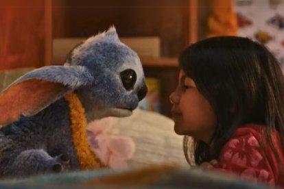 Maia Kealoha interpreta a Lilo en su debut cinematográfico.