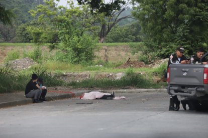 Un ciudadano extranjero también fue baleado en Los Vergeles.