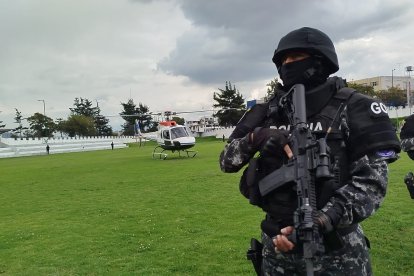 Un helicóptero esperaba a Mayra Salazar a su salida de prisión.