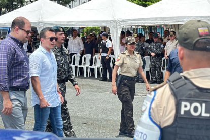 El presidente Daniel Noboa estuvo acompañado por el ministro del Interior, Jhon Reimberg, y el comandante de la Policía, general Víctor Hugo Zárate.