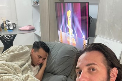 La pareja comparte el podcast De qué va!