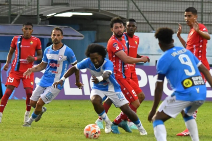 Manta obtuvo su primera victoria de LigaPro, tras derrotar 4-3 a El Nacional en la fecha 4