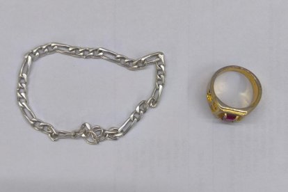 Los sospechosos tenían joyas que serían de otras víctimas anteriores.