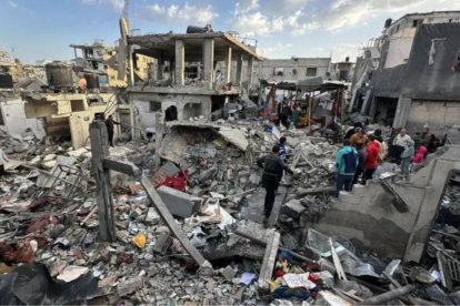 Israel reanuda bombardeos en Gaza tras la ruptura del alto el fuego.